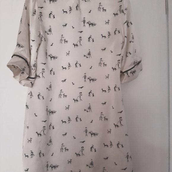 Parisienne Girls and Dogs Dress - Picture 4 of 4